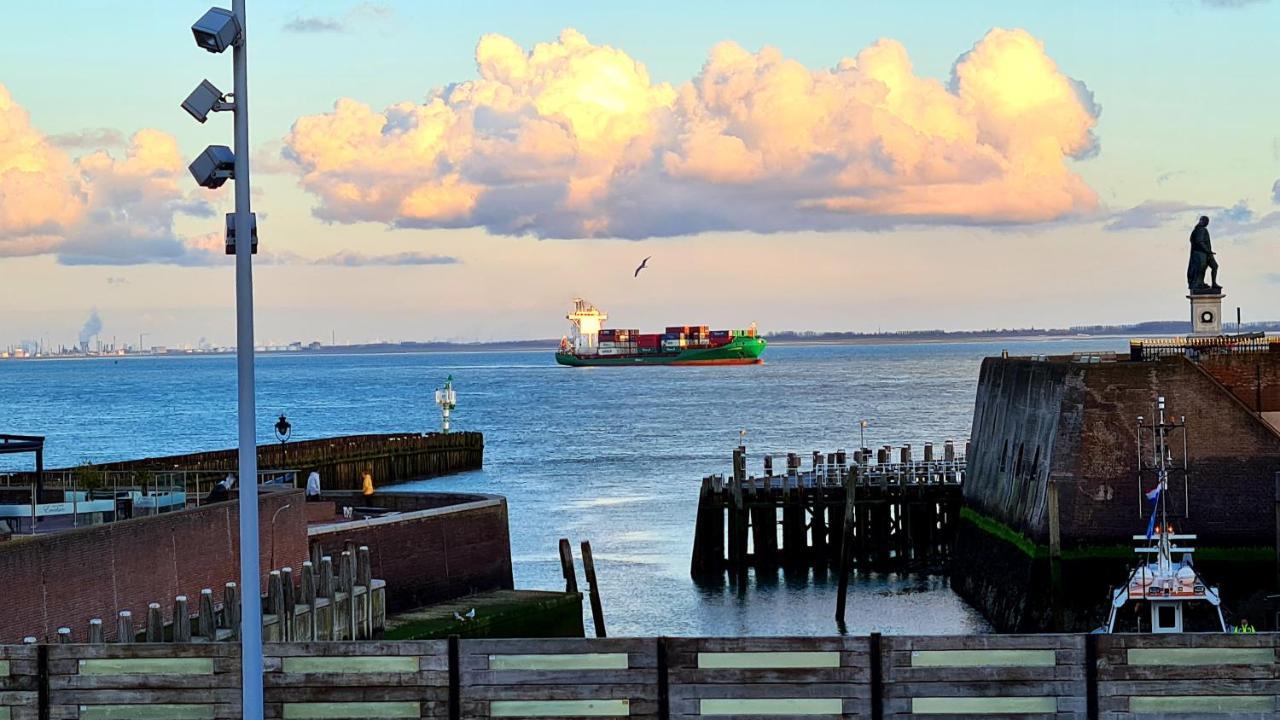 Appartement Havenzicht, Gelegen Aan Zee Met Zeezicht Vlissingen Luaran gambar
